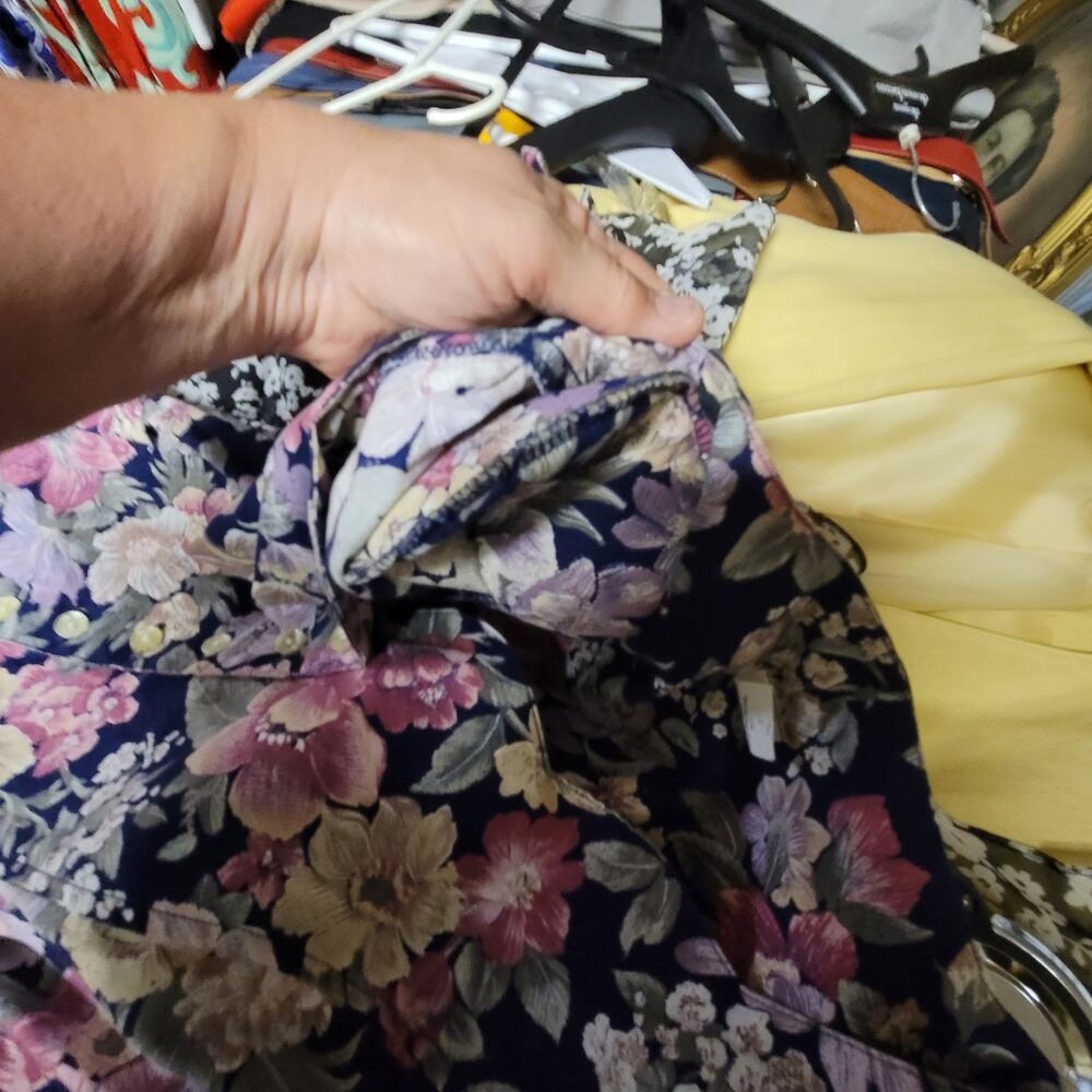 NY & Co. Vintage CottageCore Floral dress Size XS Fit Flare Rolled cuff sleeve - Picture 7 of 8